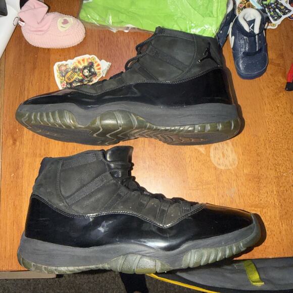 Size 14 - Jordan 11 Retro Cap and Gown 2018 main image 8